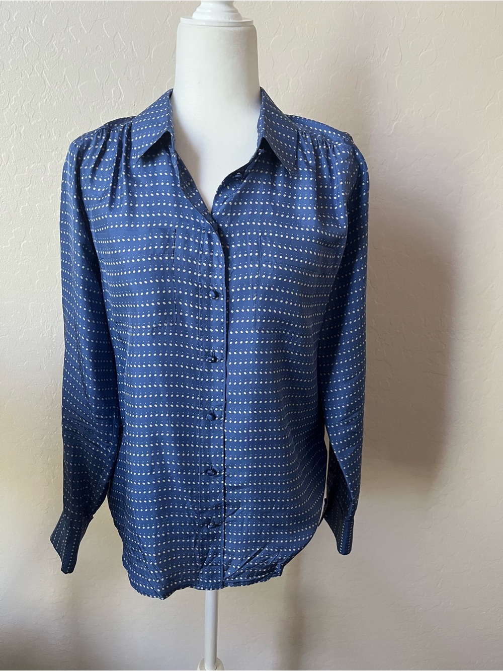 J.Crew 100% Silk Blouse Size 6 - Picture 2 of 3